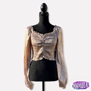 Women’s Top With Puff-Sleeves  | Size M